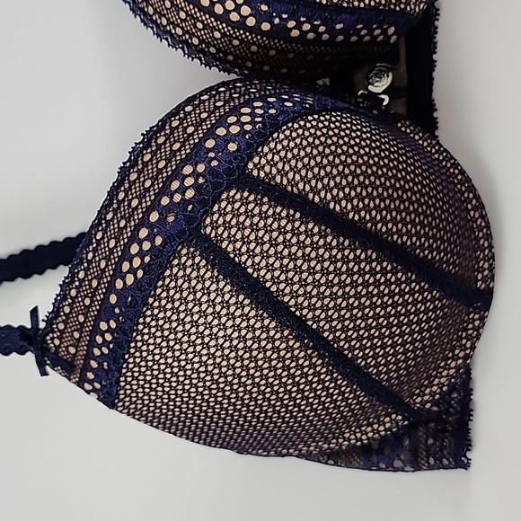 ⭐️2/ $30⭐️ La Vie en Rose Blue Mesh Nude Underwire Bra Magnetic Closure Size 34D - Picture 5 of 13